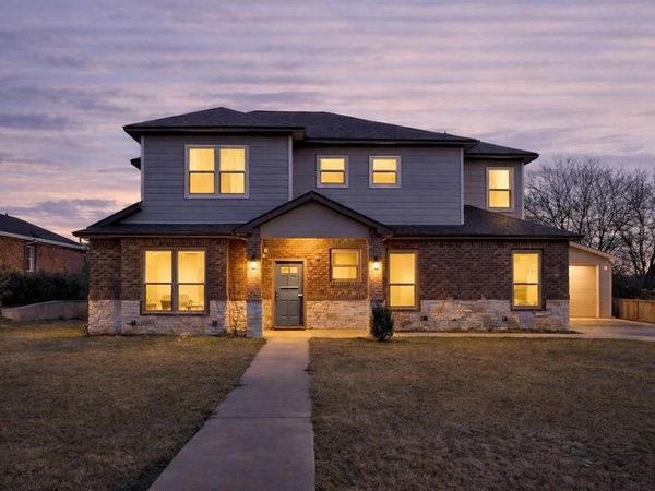 5619 Robs Court, Fort Worth, TX 76126