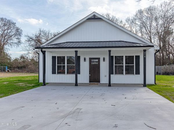 214 E Railroad Street, La Grange, NC 28551