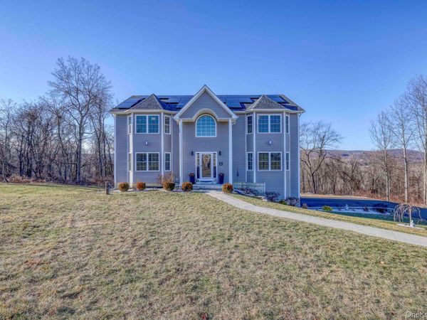 34 Meadow View Drive, Marlboro, NY 12542