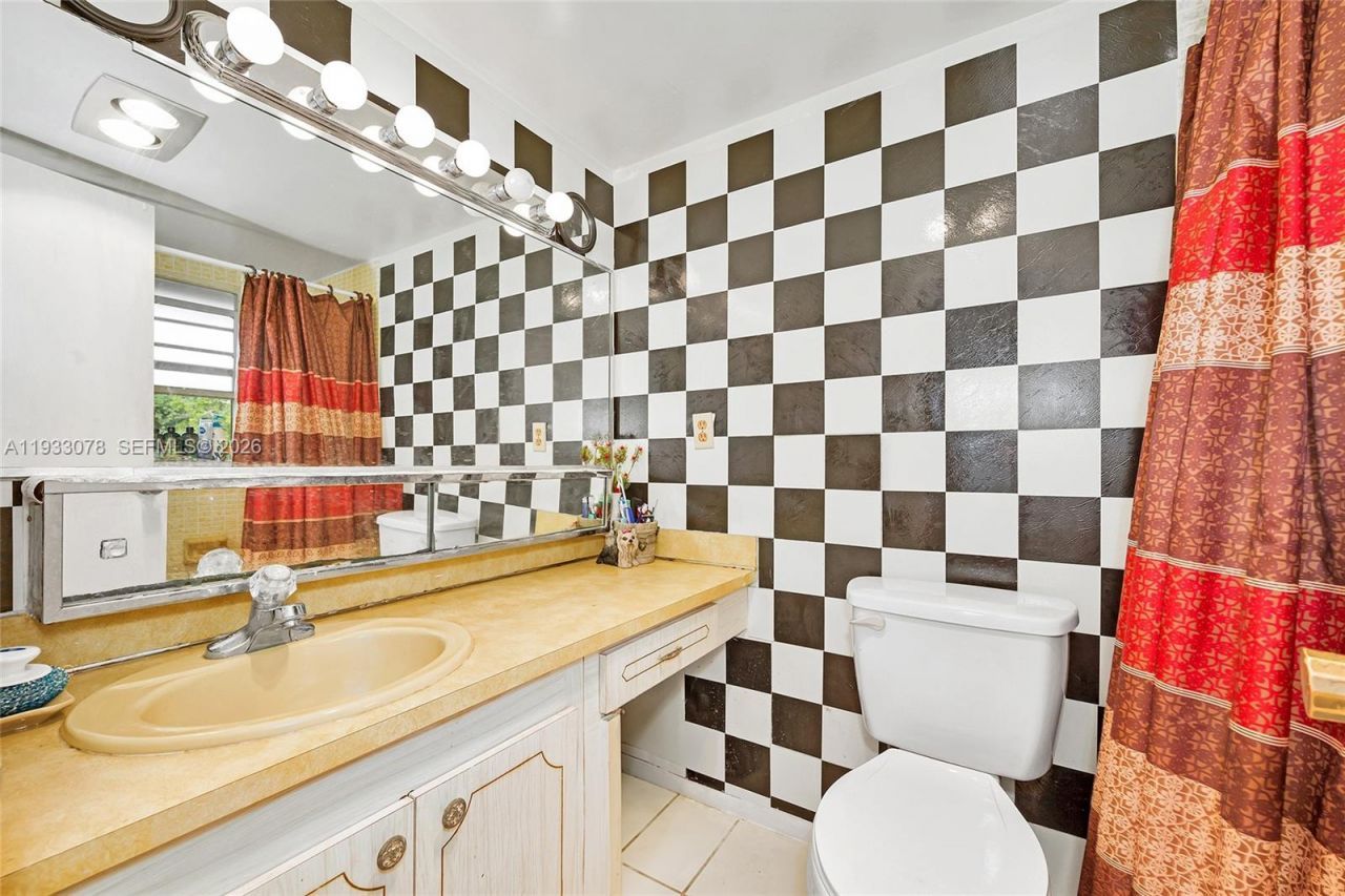 12027 S Greenway Cir, Unit 206, Royal Palm Beach, FL 33411 Photo