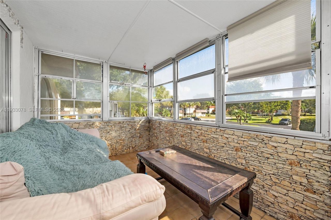 12027 S Greenway Cir, Unit 206, Royal Palm Beach, FL 33411 Photo