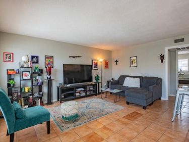 5000 Bowser Avenue, Unit 211, Dallas, TX 75209