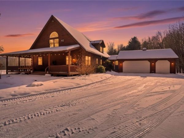 7520 W Hollow Road, Naples, NY 14512