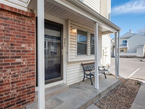 961 S Pitkin Court, Aurora, CO 80017