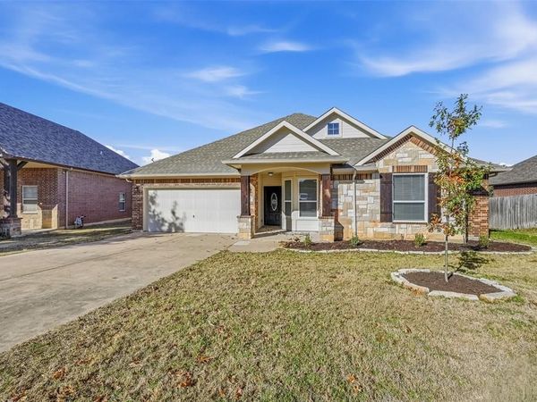851 Valley Ridge Road, Burleson, TX 76028
