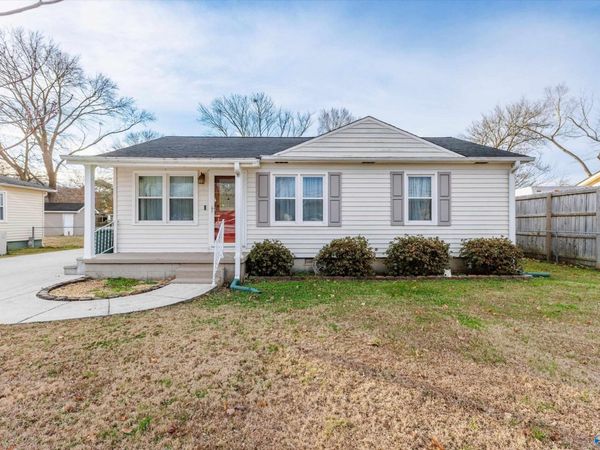 1820 Oakwood Avenue NE, Huntsville, AL 35811