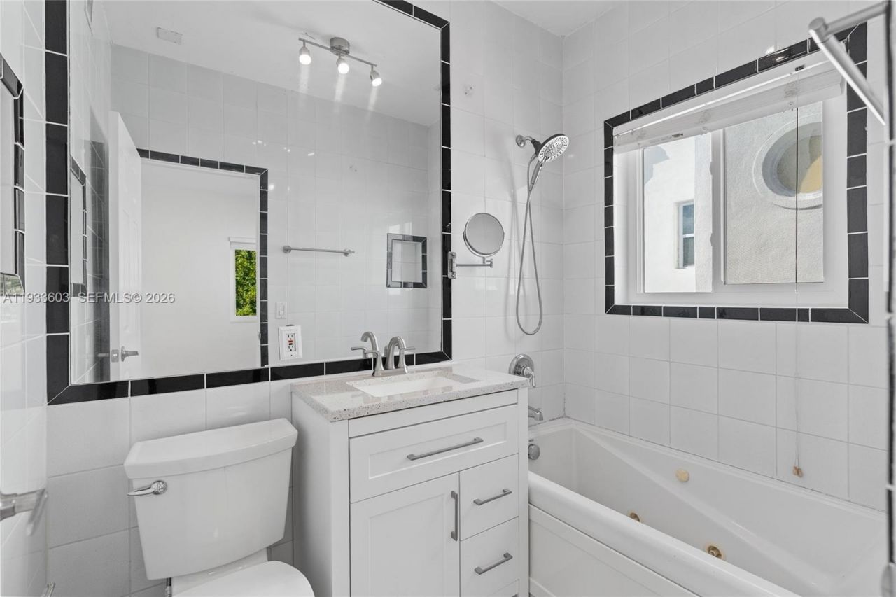 1925 Calais Drive, Unit 6, Miami Beach, FL 33141 Photo