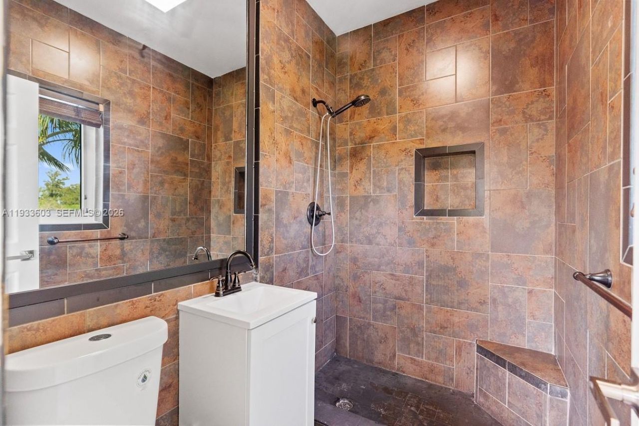 1925 Calais Drive, Unit 6, Miami Beach, FL 33141 Photo