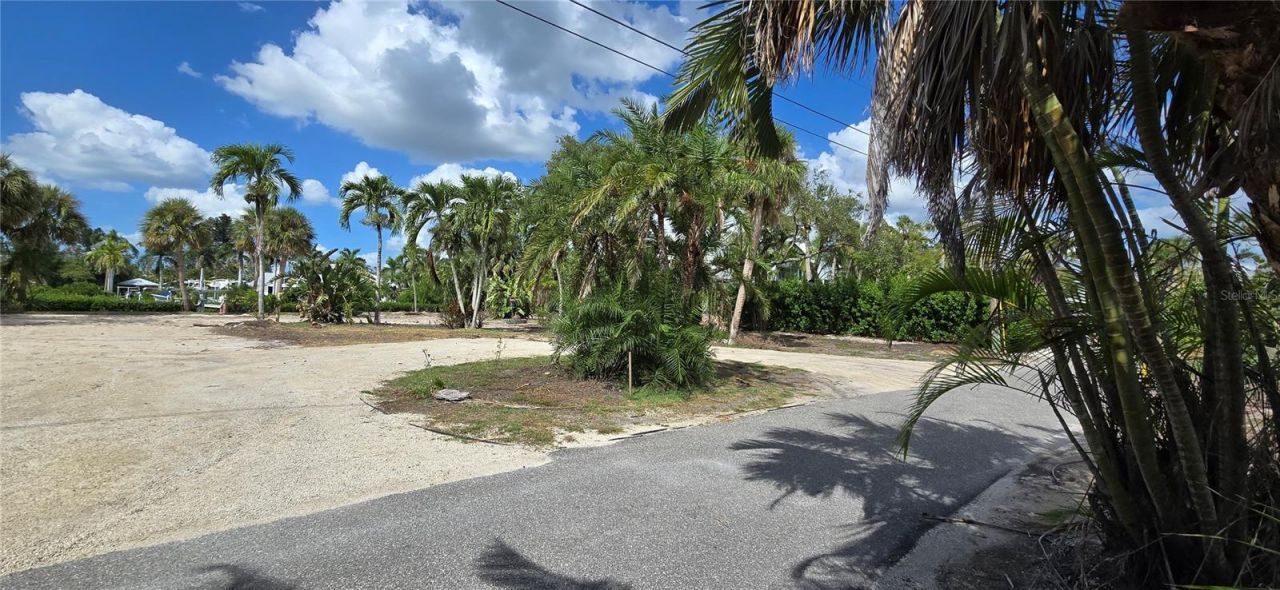 1221 S Basin Lane, Sarasota, FL 34242 Photo