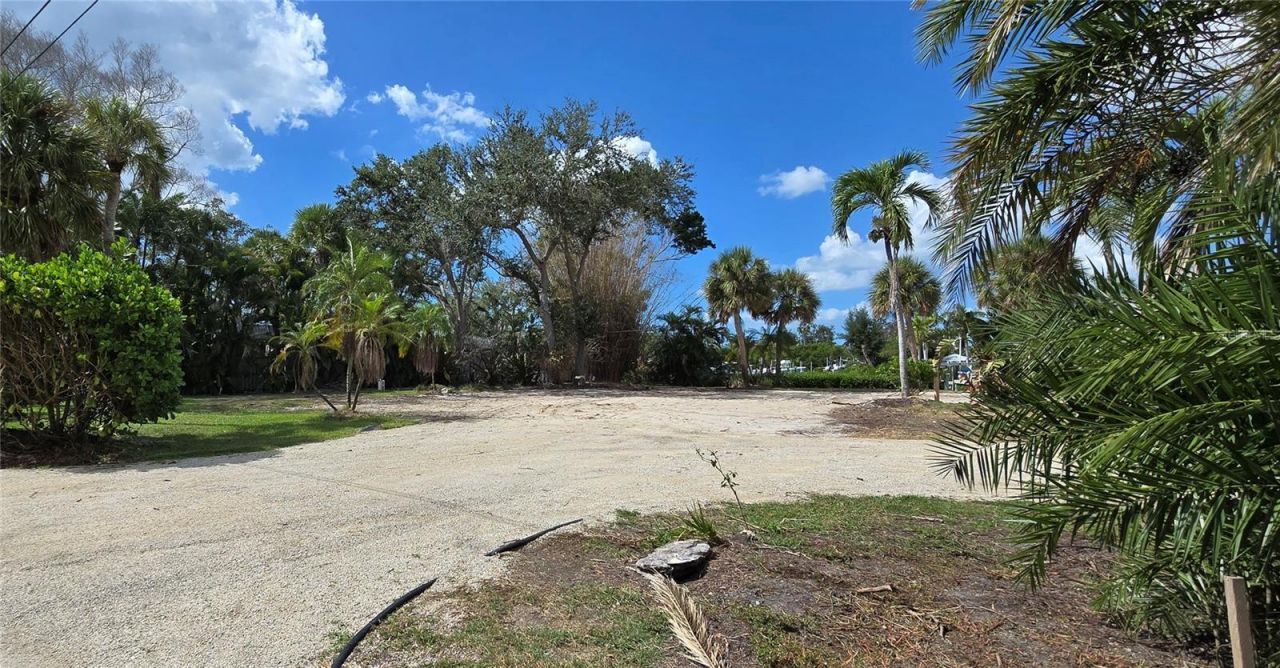 1221 S Basin Lane, Sarasota, FL 34242 Photo