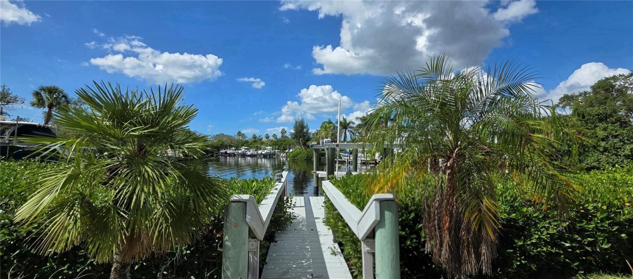 1221 S Basin Lane, Sarasota, FL 34242 Photo