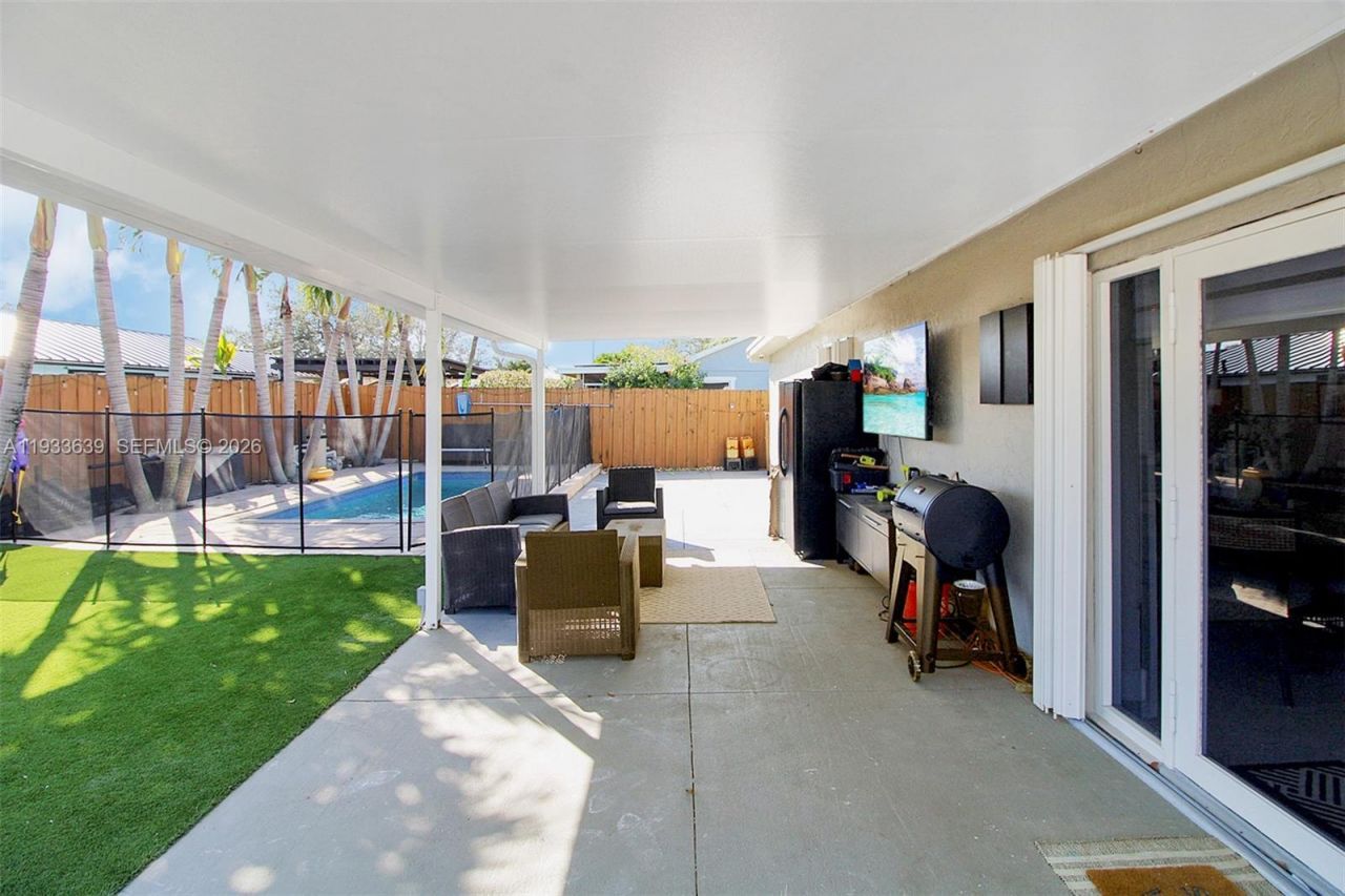 14232 SW 155th St, Miami, FL 33177 Photo