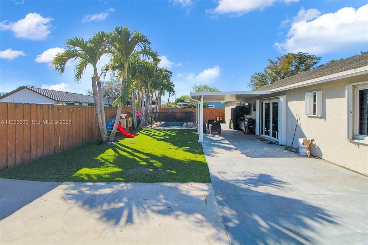 14232 SW 155th St, Miami, FL 33177 Photo