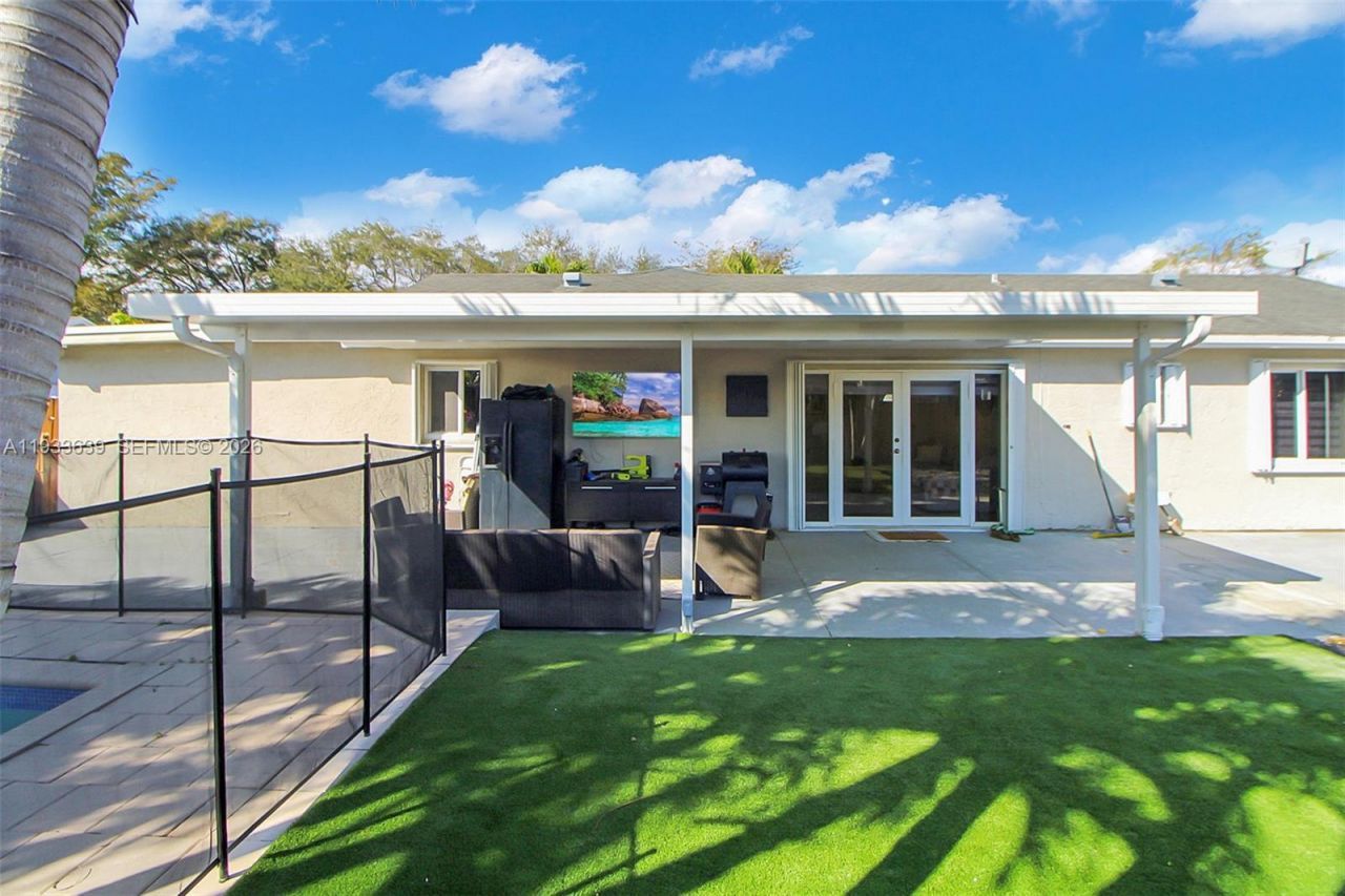 14232 SW 155th St, Miami, FL 33177 Photo