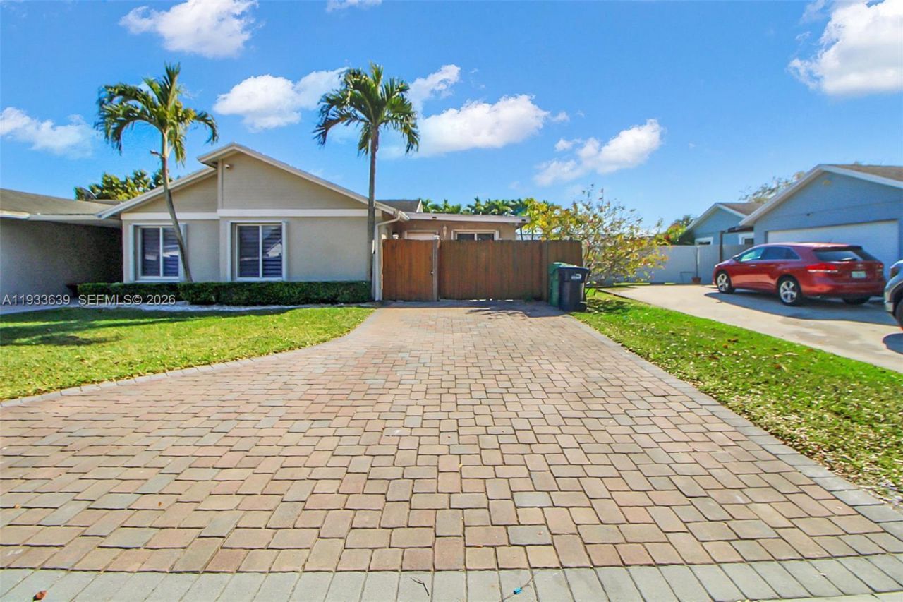 14232 SW 155th St, Miami, FL 33177 Photo
