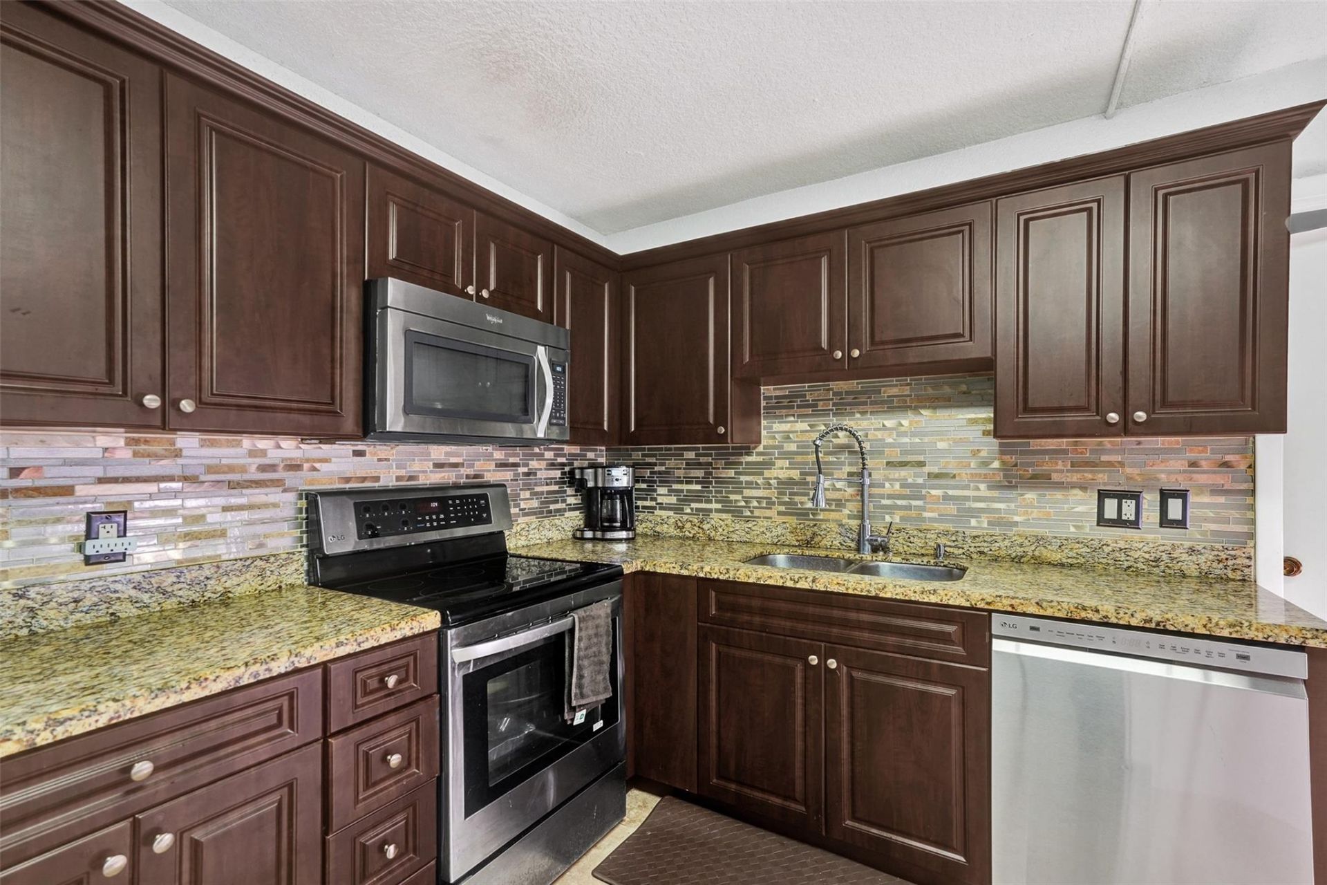 8740 Azalea Court, Unit 102, Tamarac, FL 33321 Photo