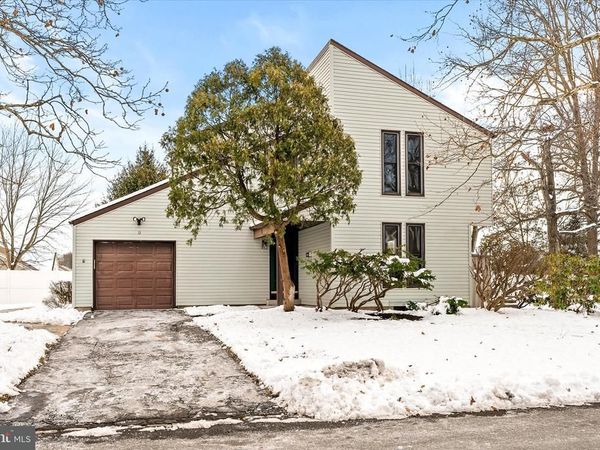 13 PENNINGTON ROAD, EAST WINDSOR, NJ 08520