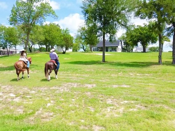 400 Timber Wild Drive, Weatherford, TX 76087