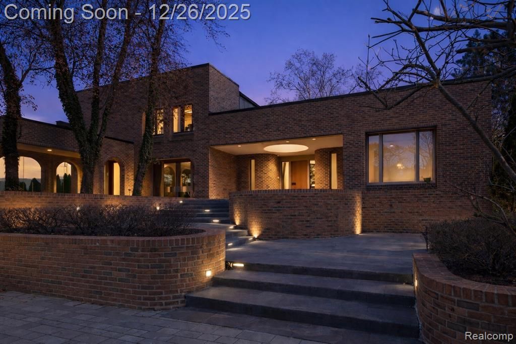 3317 W Shore Drive, Orchard Lake Village, MI 48324 Main Photo