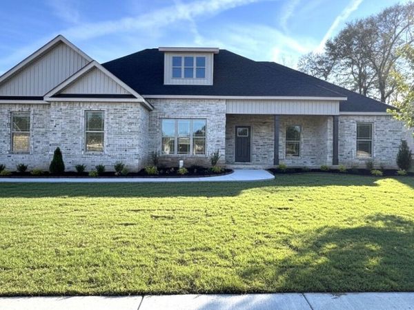 114 Collins Estate Avenue, Centerville, GA 31028