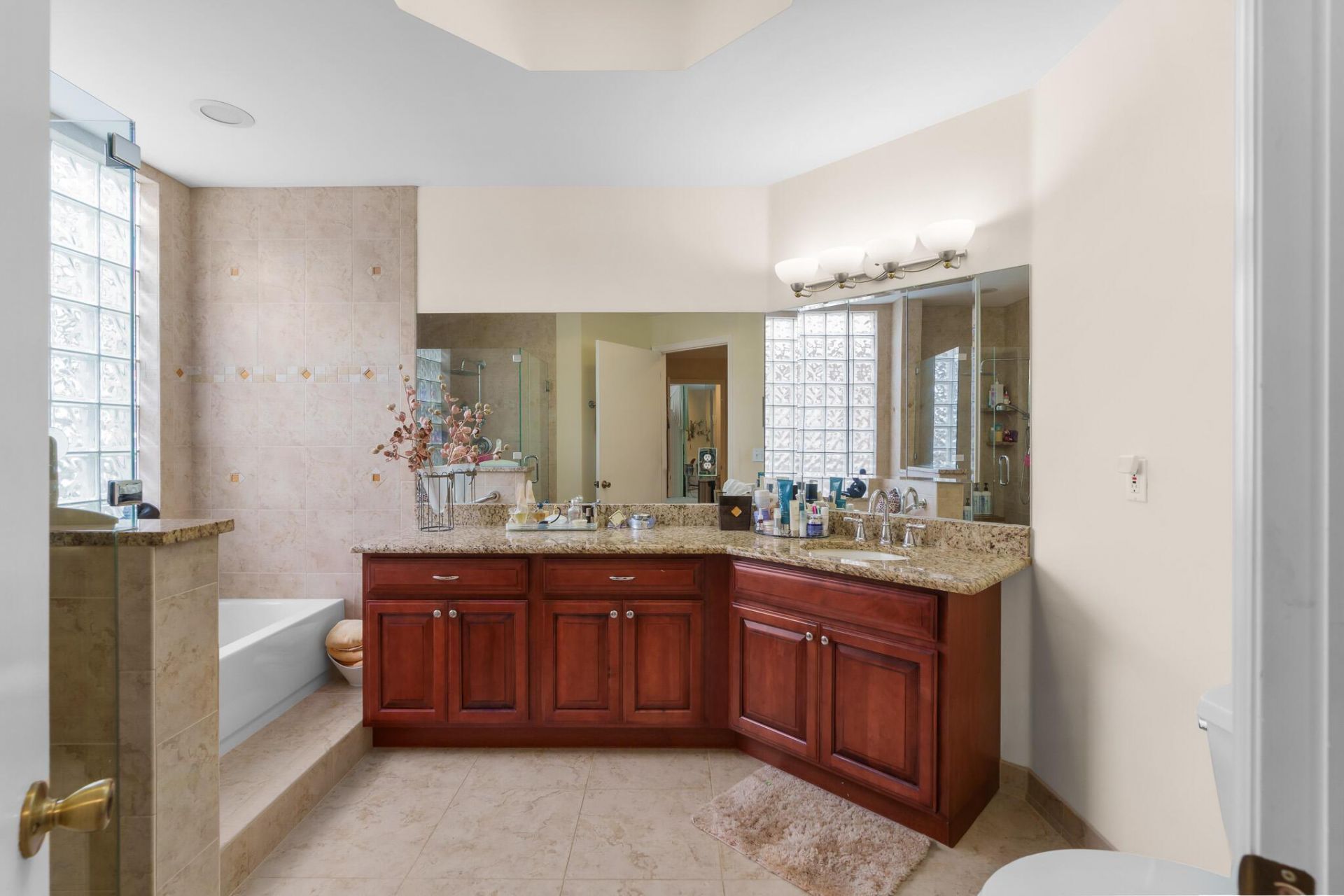 7546 La Paz Blvd, Unit 405, Boca Raton, FL 33433 Photo