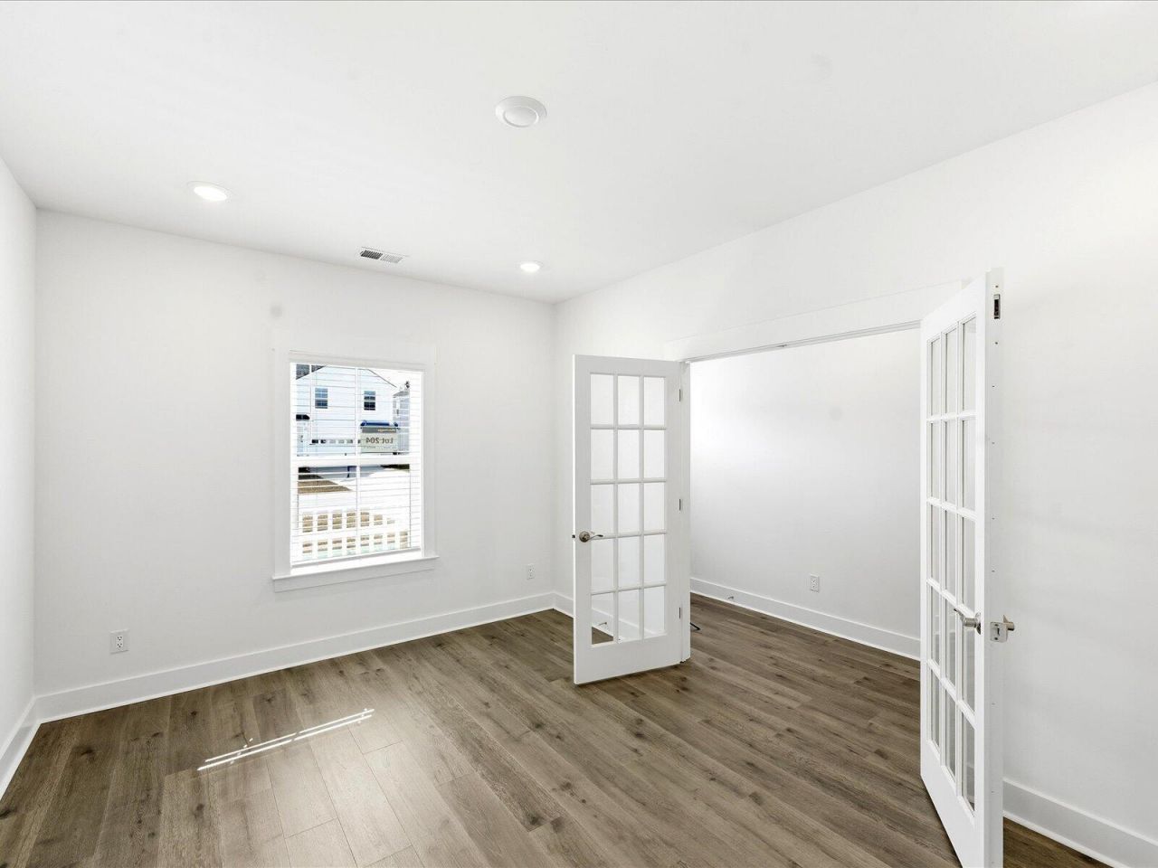 406 Radiant Blue Way Photo 13