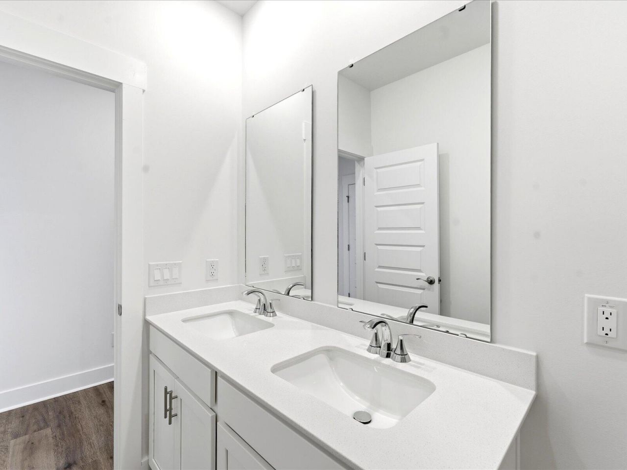 406 Radiant Blue Way Photo 15