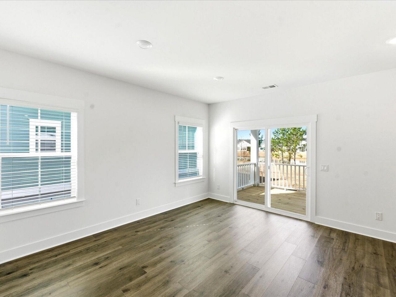 406 Radiant Blue Way Photo 17