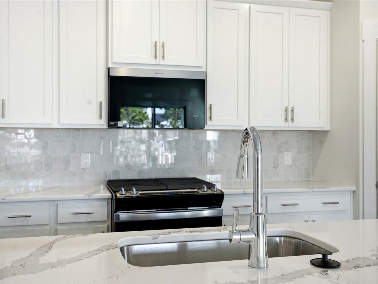 406 Radiant Blue Way Photo 20