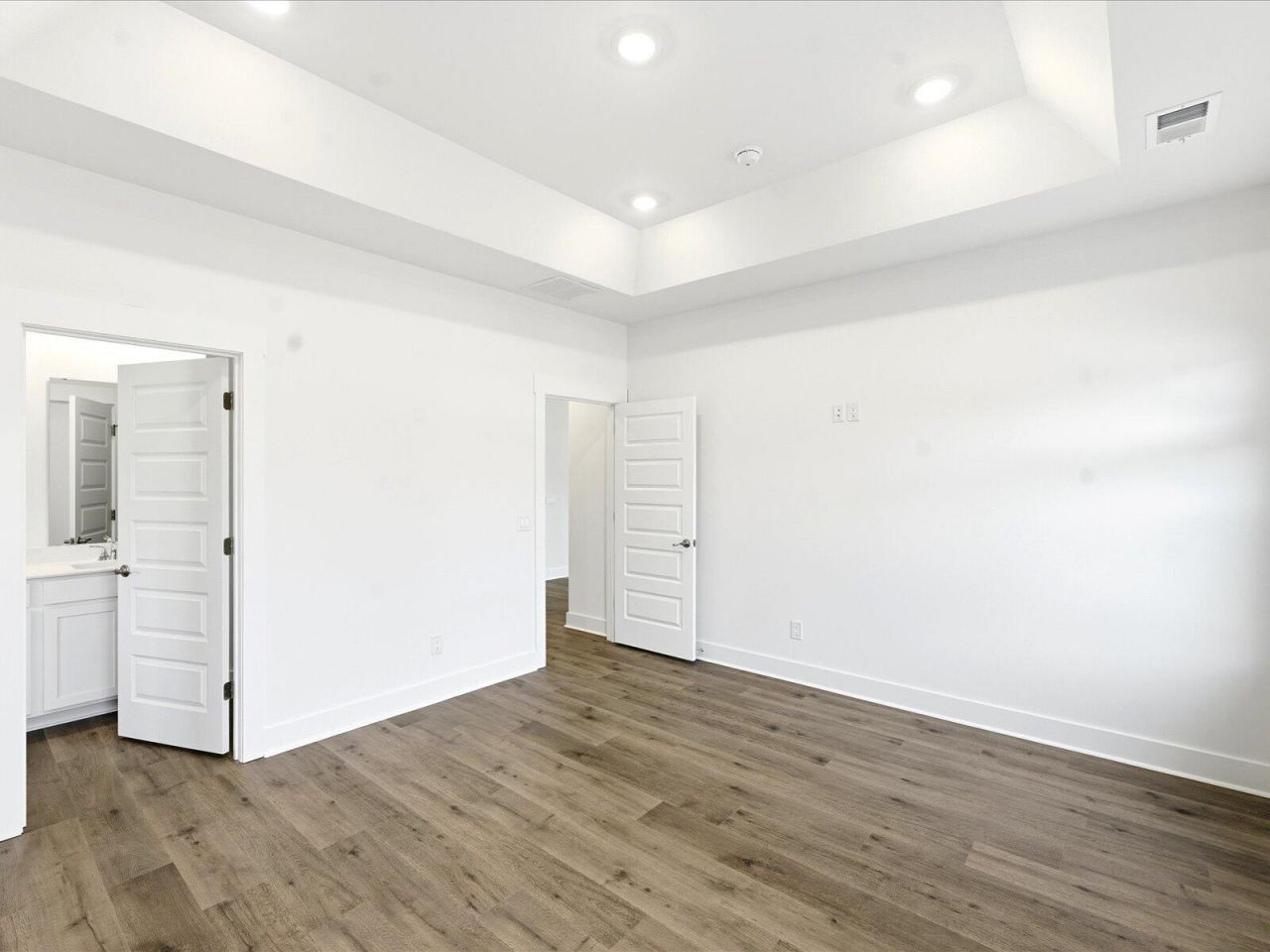 406 Radiant Blue Way Photo 22