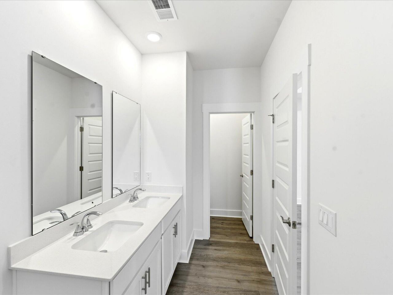 406 Radiant Blue Way Photo 24