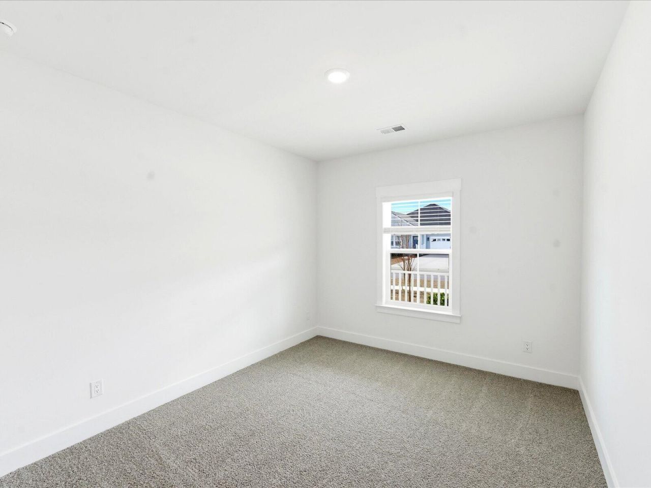 406 Radiant Blue Way Photo 33