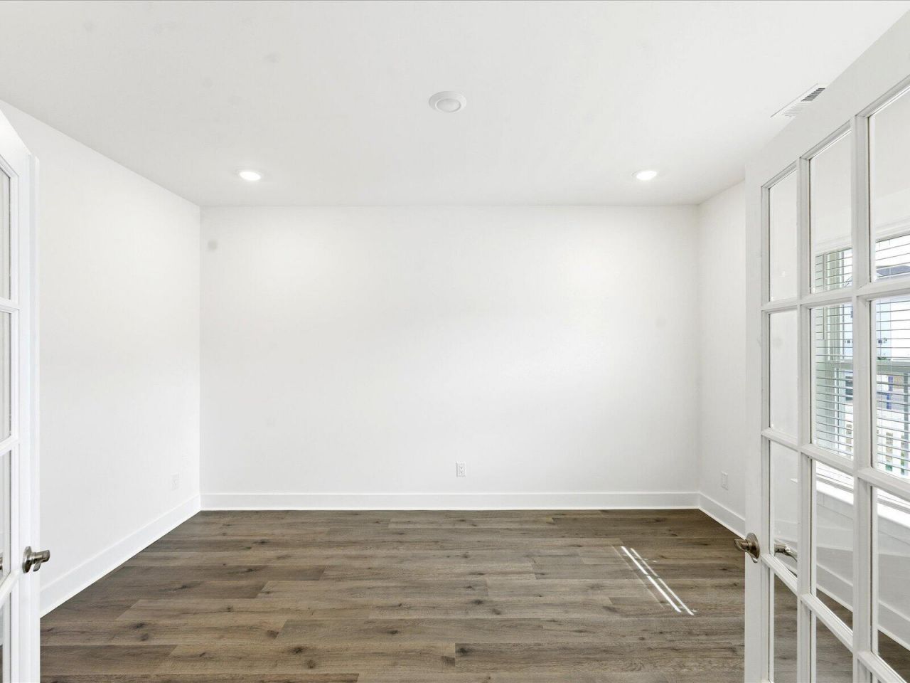 406 Radiant Blue Way Photo 7