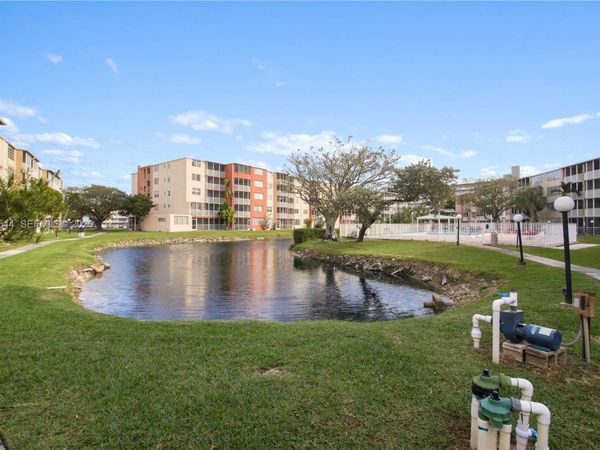 1690 NE 191st St, Unit 404-1, Miami, FL 33179