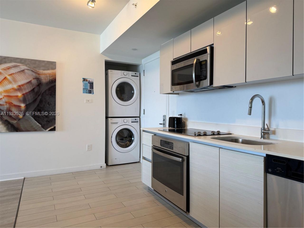 2602 E Hallandale Beach Blvd, Unit R1910, Hallandale Beach, FL 33009 Photo