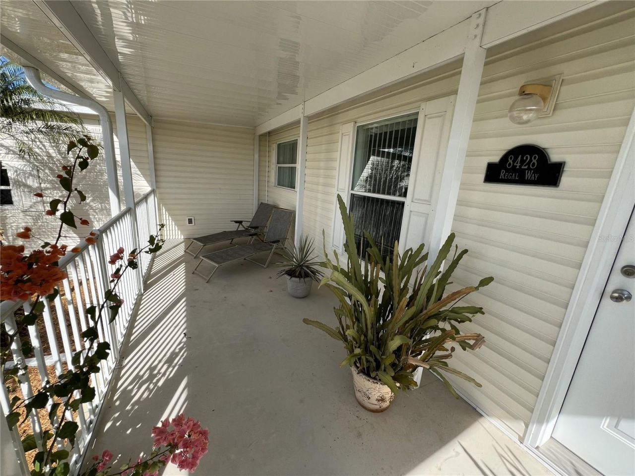 8428 Regal Way, Palmetto, FL 34221 Photo