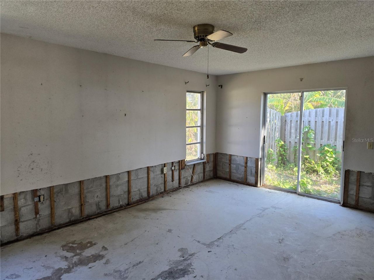 111 58th Avenue S, Saint Petersburg, FL 33705 Photo