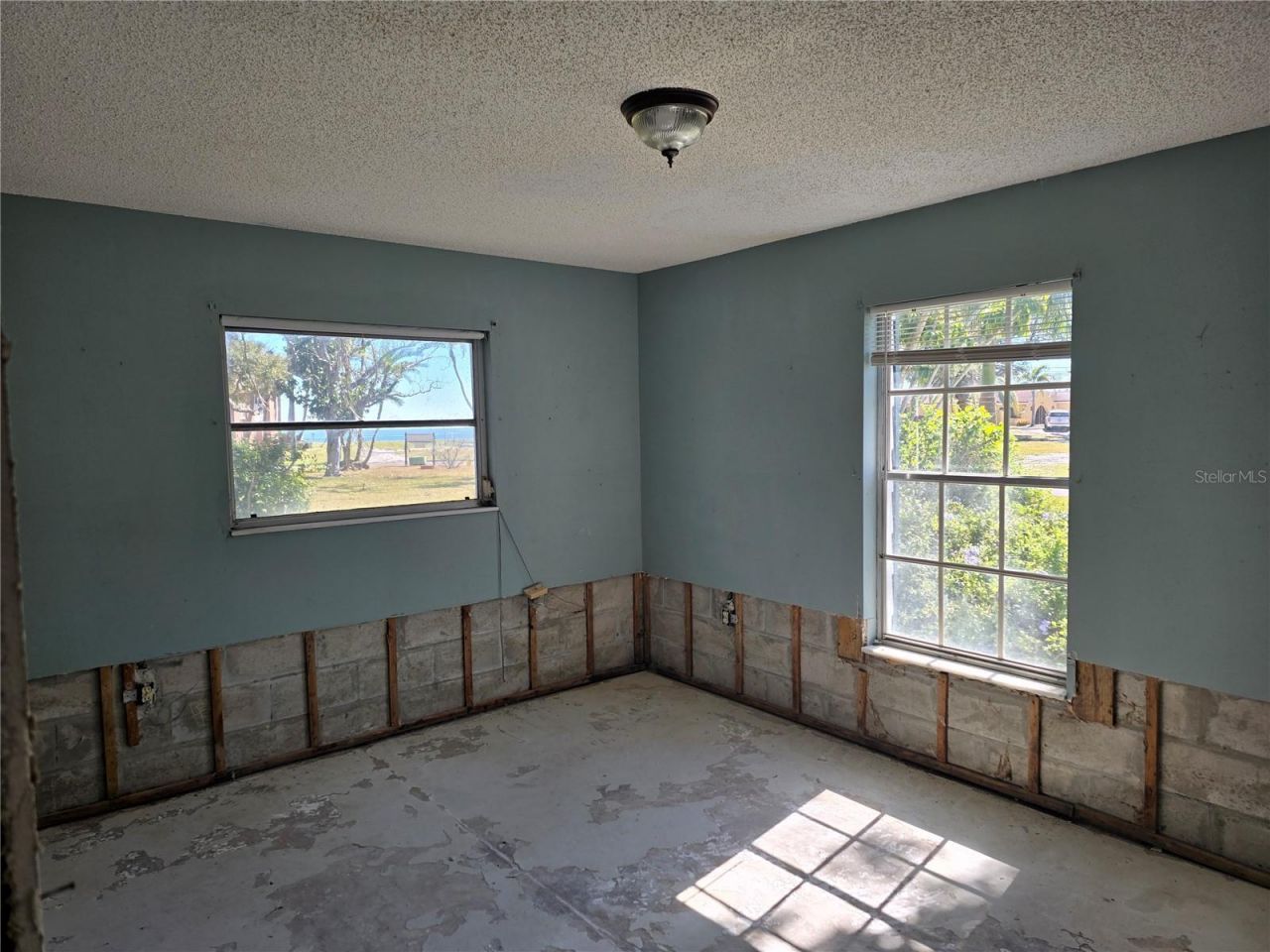 111 58th Avenue S, Saint Petersburg, FL 33705 Photo