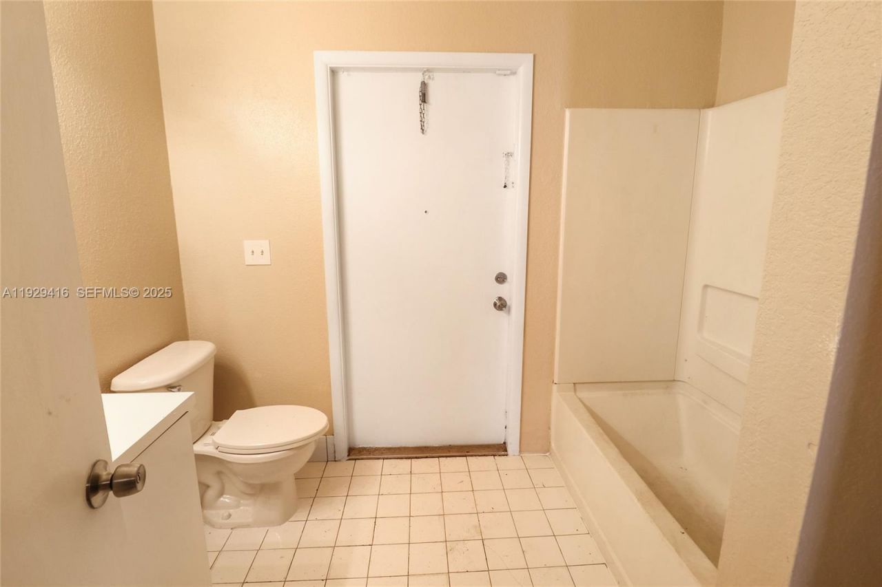 2725 NW 3rd St, Pompano Beach, FL 33069 Photo