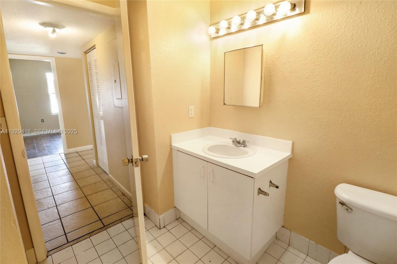 2725 NW 3rd St, Pompano Beach, FL 33069 Photo