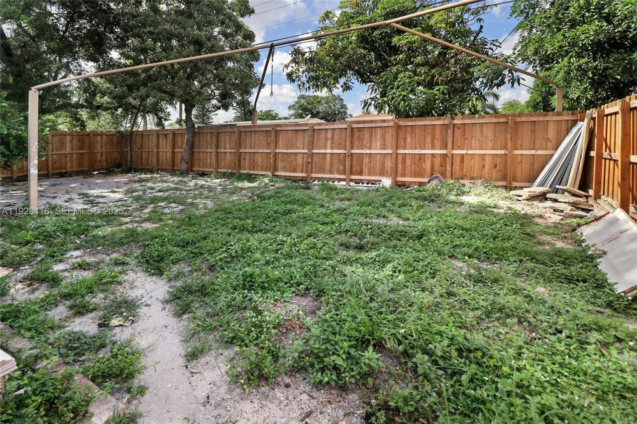 2725 NW 3rd St, Pompano Beach, FL 33069 Photo