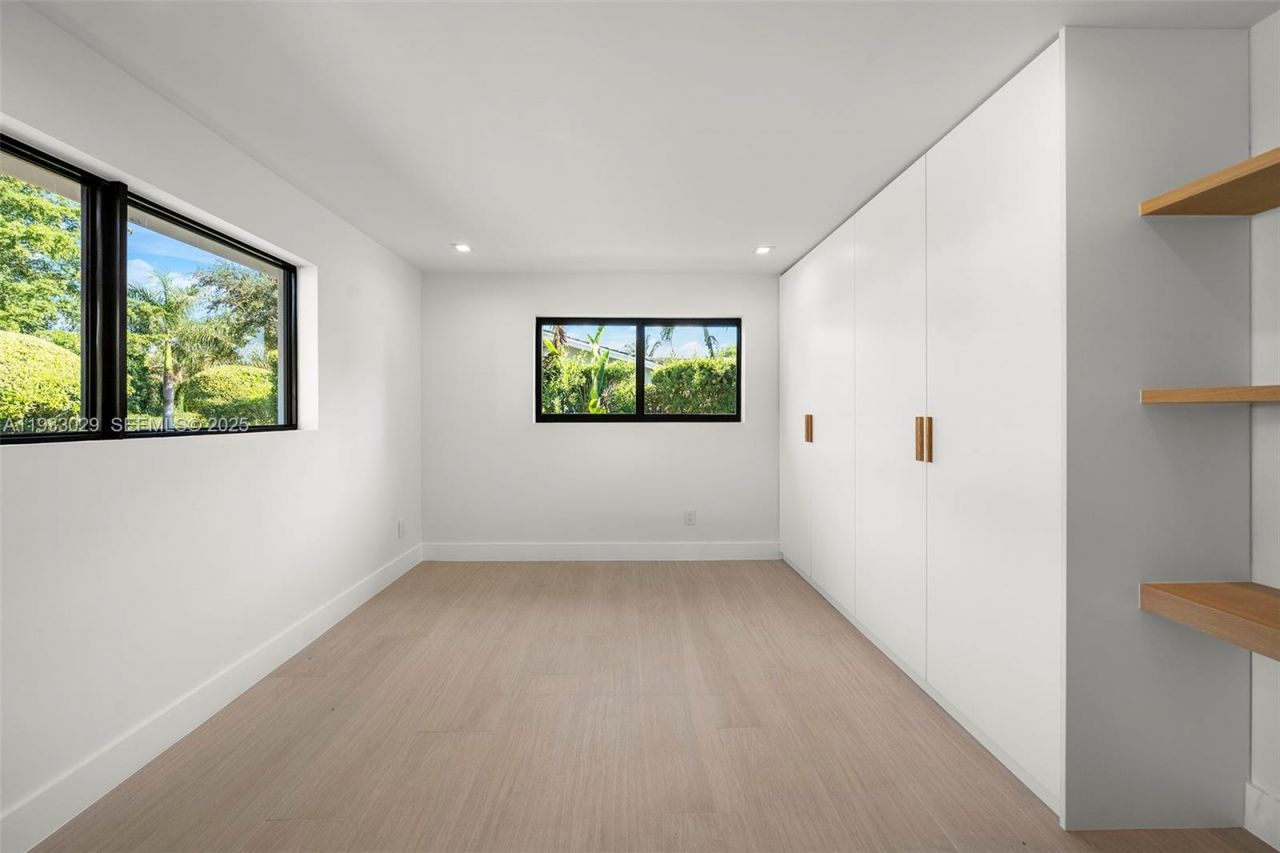 10945 SW 75th Ct, Pinecrest, FL 33156 Photo