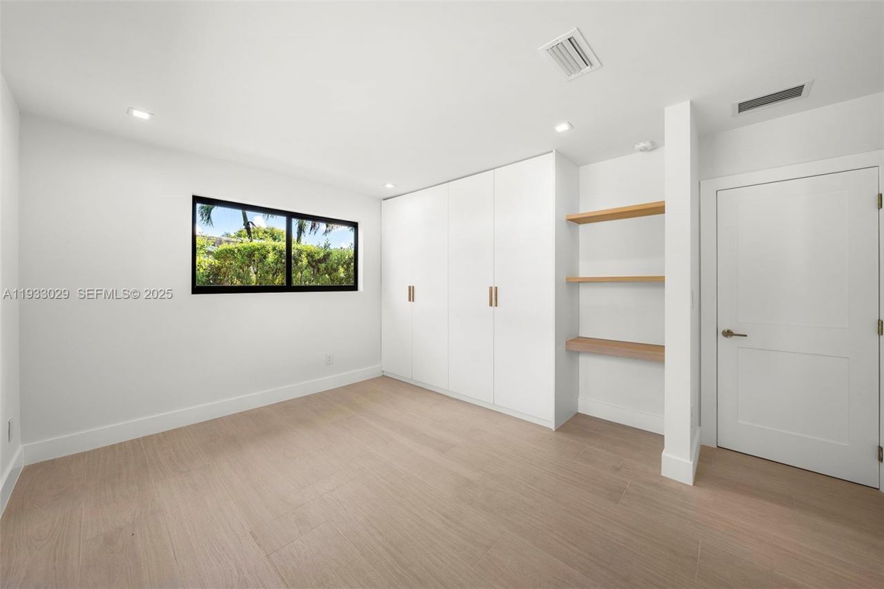 10945 SW 75th Ct, Pinecrest, FL 33156 Photo