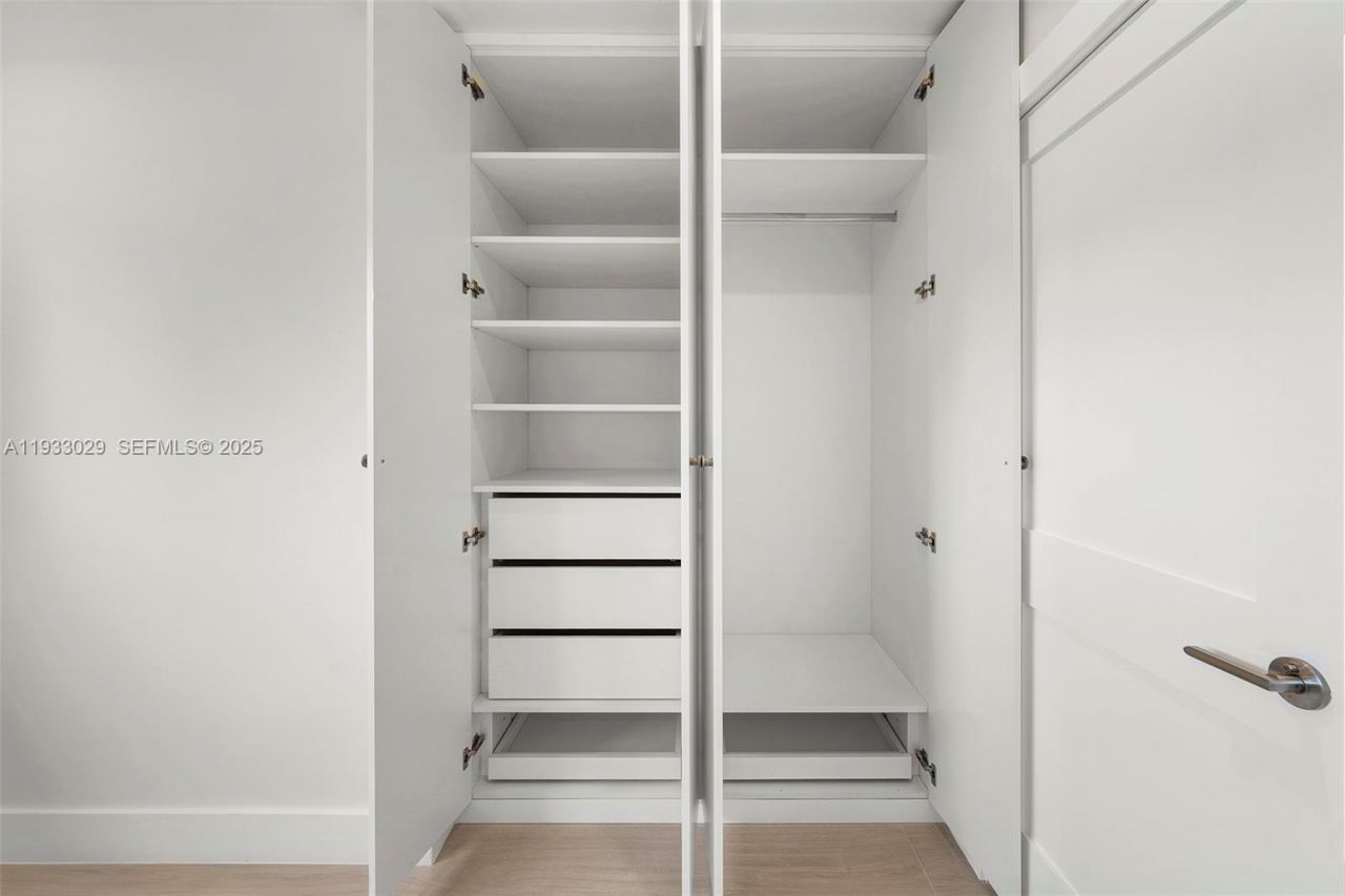 10945 SW 75th Ct, Pinecrest, FL 33156 Photo