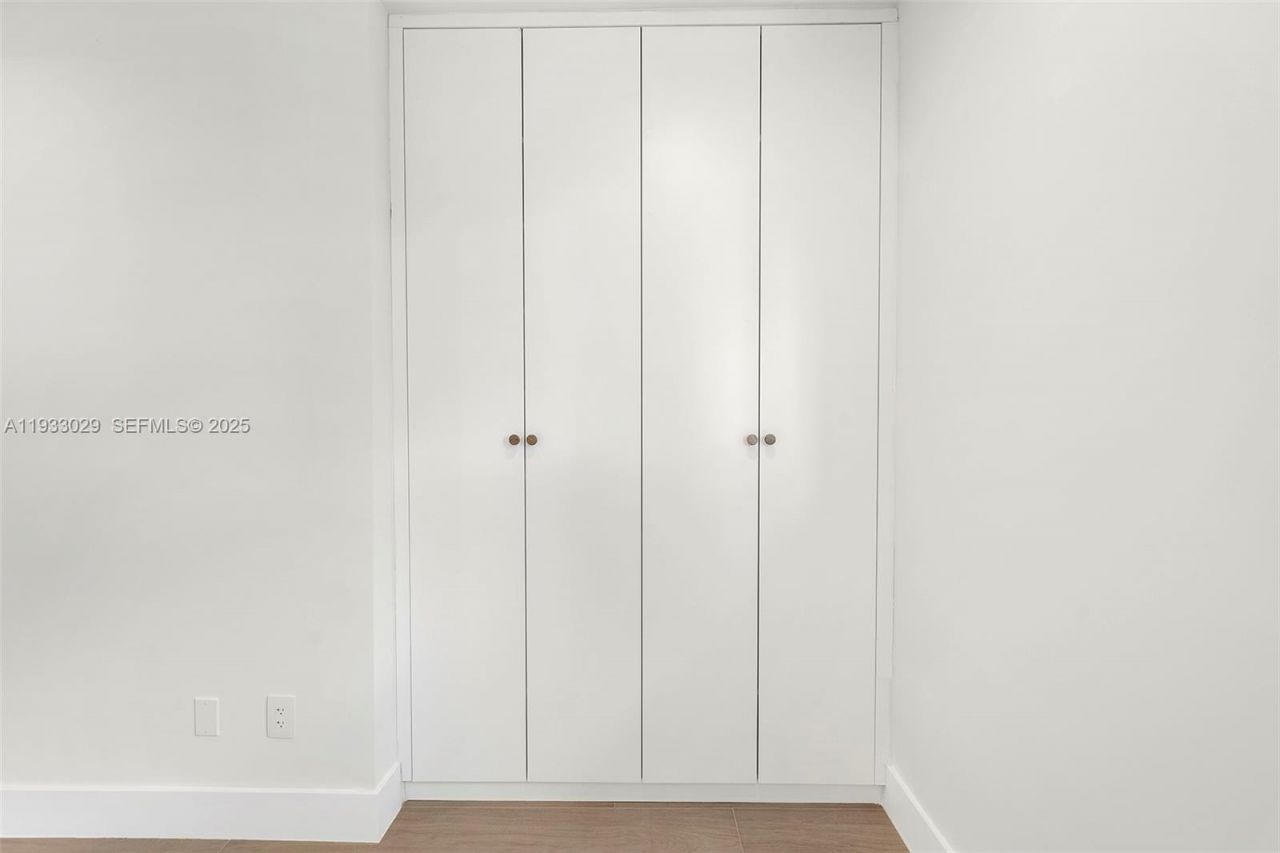 10945 SW 75th Ct, Pinecrest, FL 33156 Photo