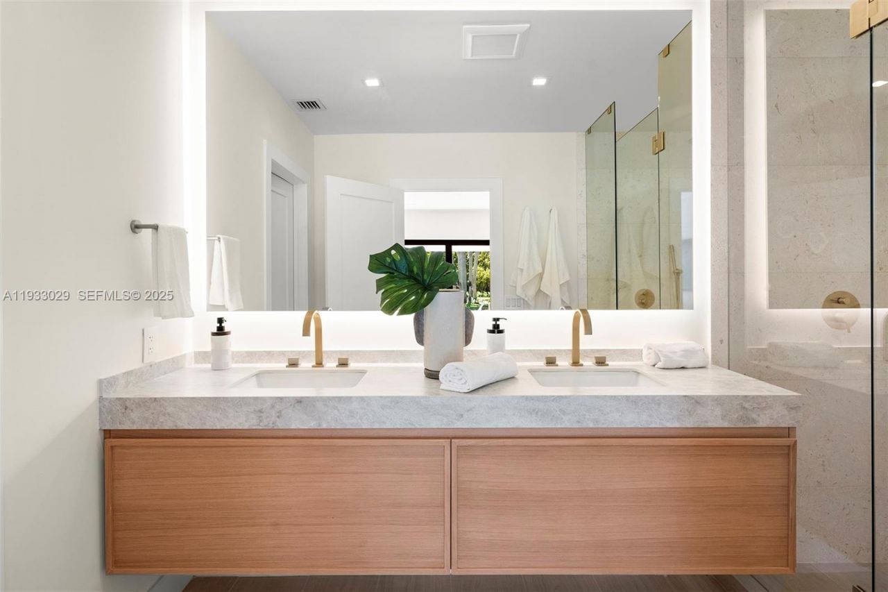 10945 SW 75th Ct, Pinecrest, FL 33156 Photo