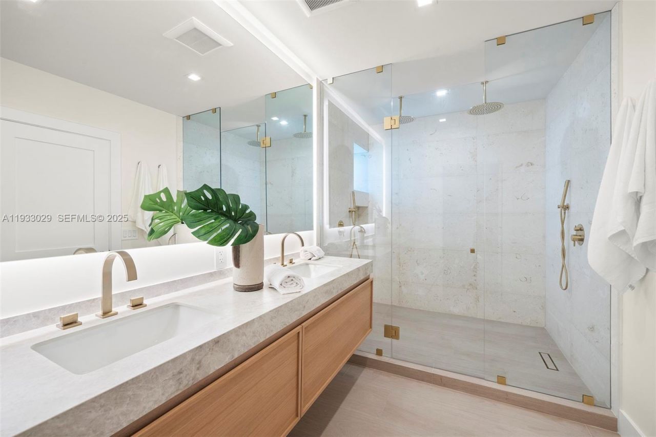 10945 SW 75th Ct, Pinecrest, FL 33156 Photo