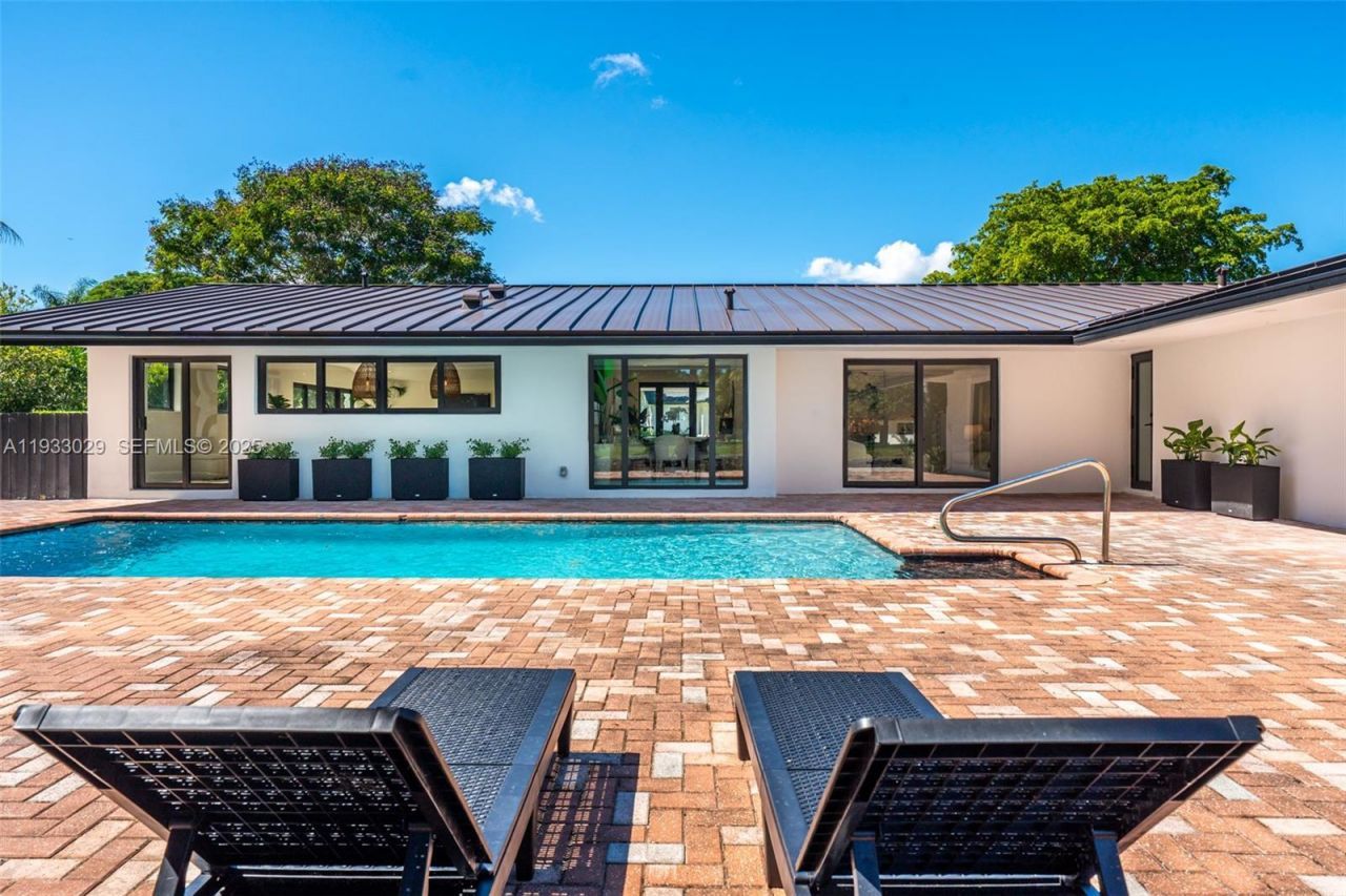 10945 SW 75th Ct, Pinecrest, FL 33156 Photo