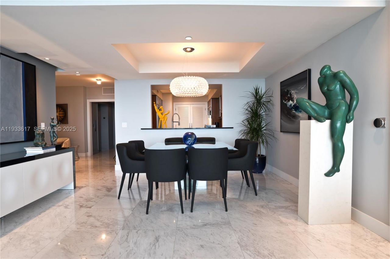 1331 Brickell Bay Dr, Unit 1609, Miami, FL 33131 Photo