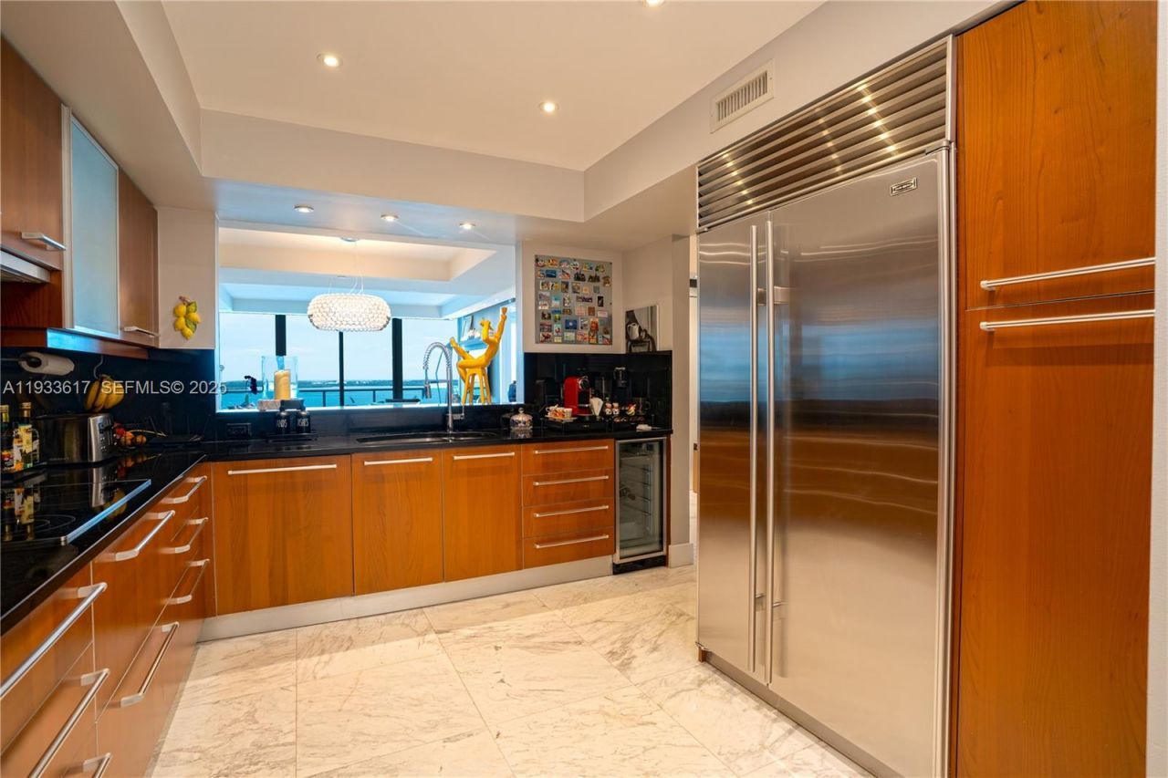 1331 Brickell Bay Dr, Unit 1609, Miami, FL 33131 Photo